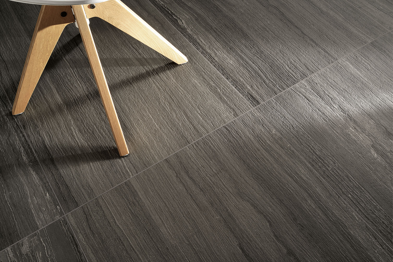 Ceramiche-Coem_Flow_Dark-Grey-60x120_pavimenti-interni-2