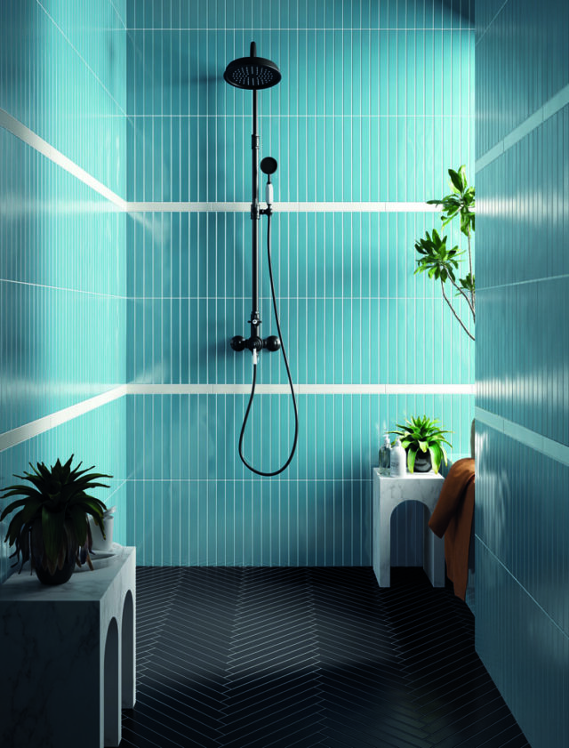 self-style_twiggy_carta-zucchero-luna-lux_kajal-matt_bagno-640x841