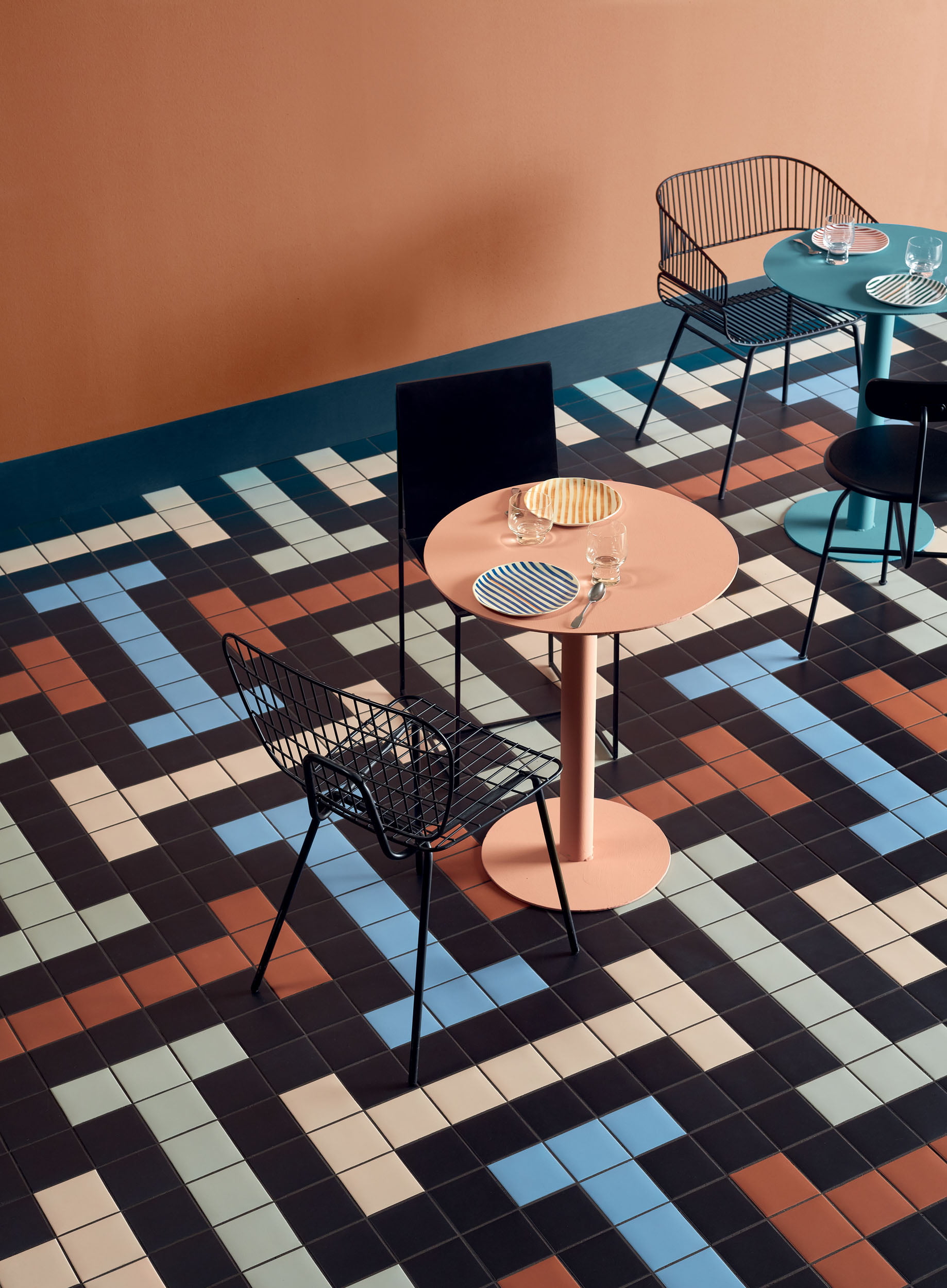 41Zero42_Pixel_22_04